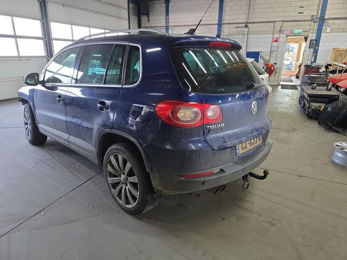 Volkswagen Tiguan 2.0 TDI 16V 4Motion Sloopvoertuig (2008, Metallic, Blauw)