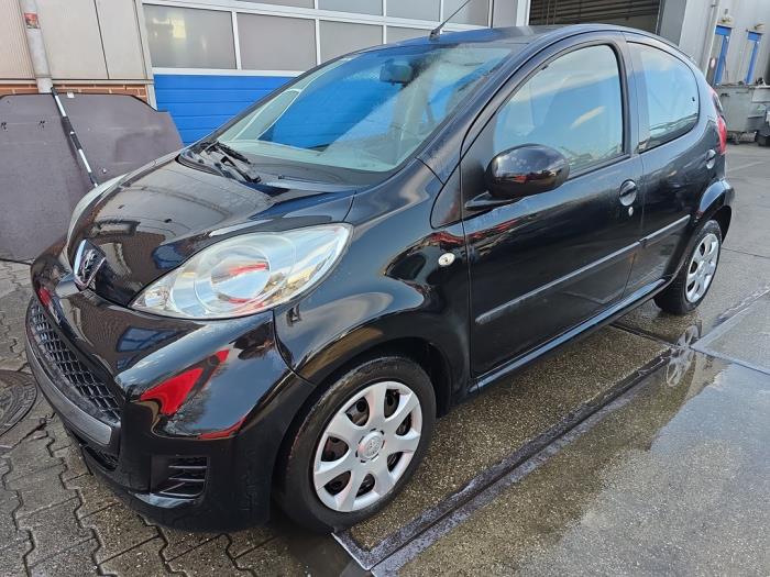 Peugeot 107 1.0 12V Sloopvoertuig (2010, Zwart)