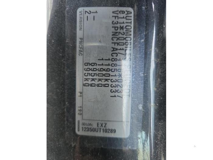 Peugeot 107 1.0 12V Sloopvoertuig (2010, Zwart)