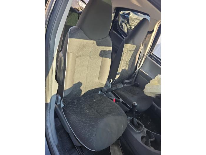 Peugeot 107 1.0 12V Sloopvoertuig (2011, Zwart)