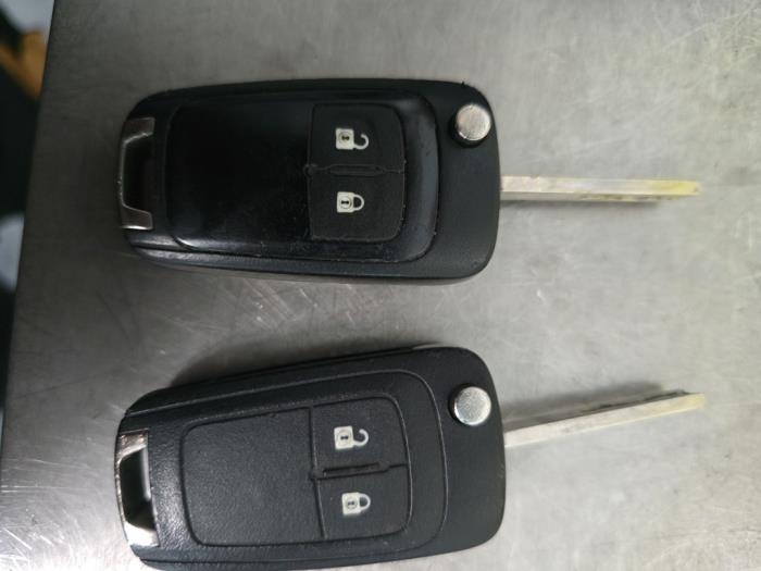 Opel Corsa E 1.4 16V Sloopvoertuig (2015, Grijs)