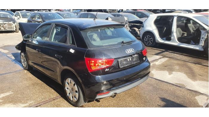 Audi A1 1.0 TFSI 12V Sloopvoertuig (2016, Metallic, Zwart)