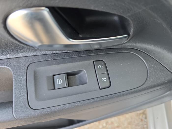 Volkswagen Up! 1.0 12V 60 Sloopvoertuig (2014, Metallic, Grijs)