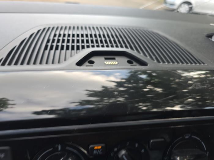 Volkswagen Up! 1.0 12V 60 Sloopvoertuig (2014, Metallic, Grijs)