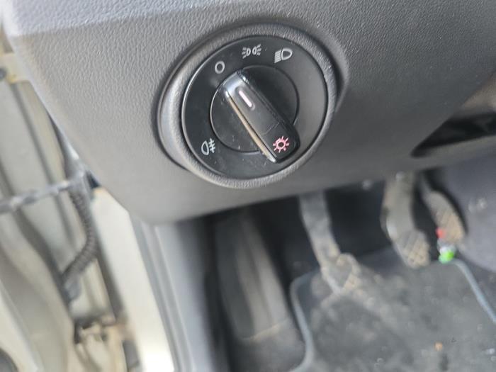 Volkswagen Up! 1.0 12V 60 Sloopvoertuig (2014, Metallic, Grijs)