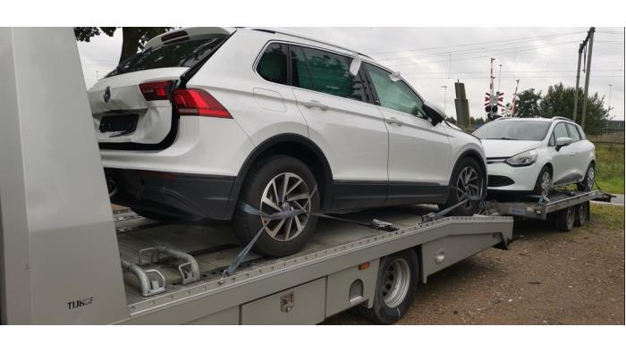 Volkswagen Tiguan 1.4 TSI 16V Sloopvoertuig (2017, Wit)