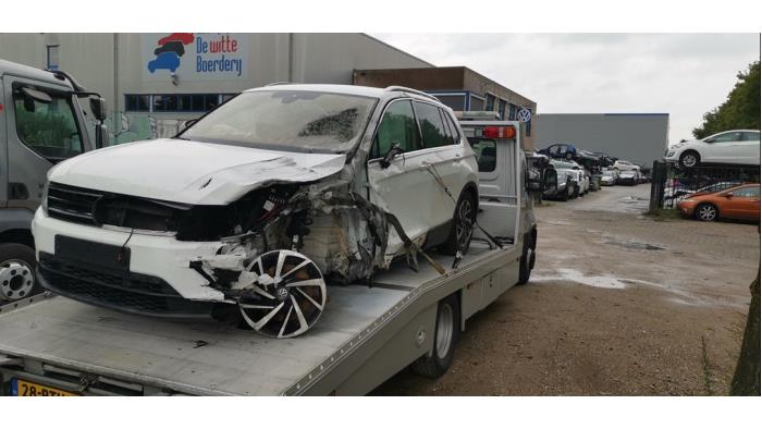 Volkswagen Tiguan 1.4 TSI 16V Sloopvoertuig (2017, Wit)