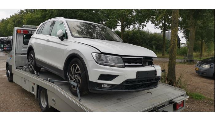 Volkswagen Tiguan 1.4 TSI 16V Sloopvoertuig (2017, Wit)