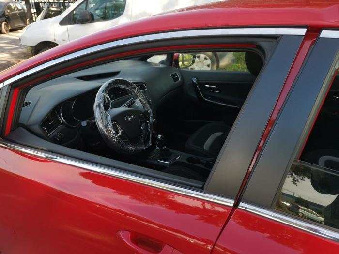 Kia Cee'd 1.0i T-GDi 12V 120 Sloopvoertuig (2016, Rood)