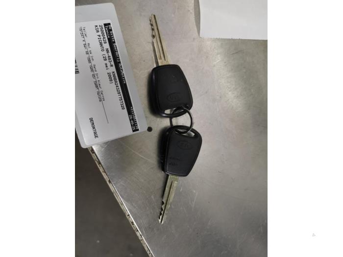 Kia Picanto 1.1 12V Sloopvoertuig (2009, Zwart)
