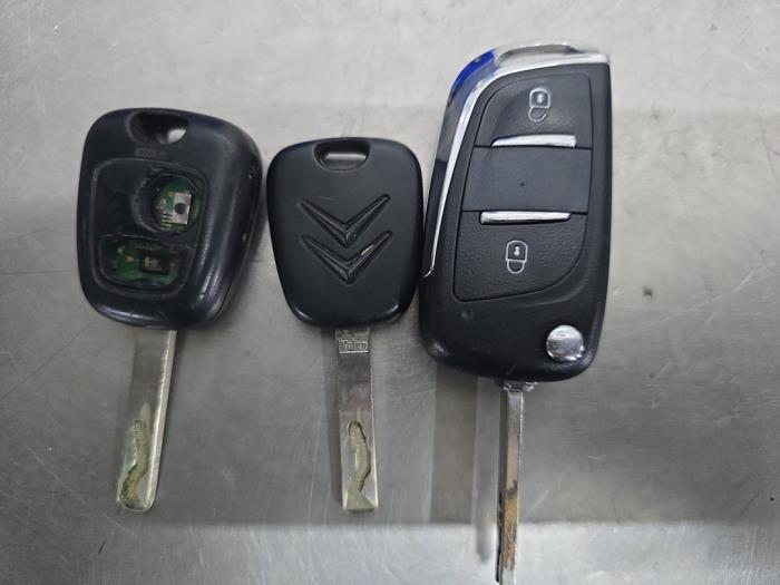 Citroen C1 1.0 12V Sloopvoertuig (2011, Wit)