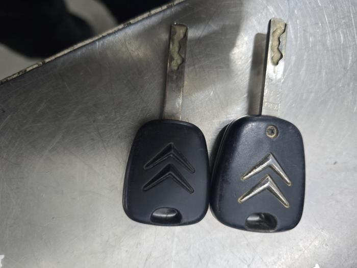 Citroen C1 1.0 12V Sloopvoertuig (2010, Wit)