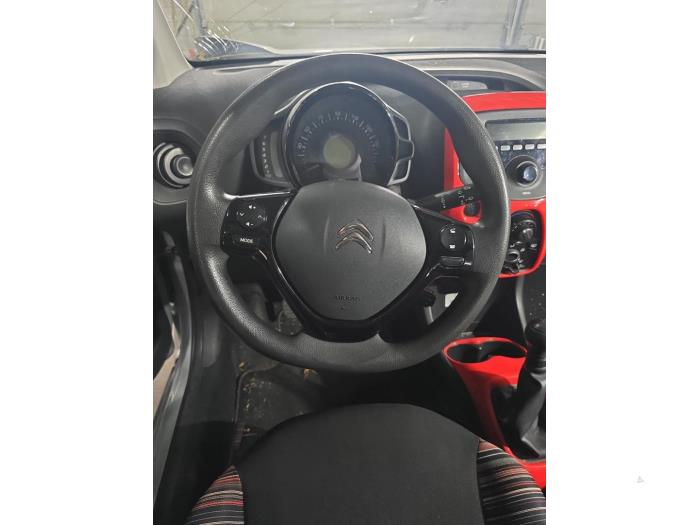 Citroen C1 1.2 PureTech 82 12V Sloopvoertuig (2015, Metallic, Zilvergrijs)