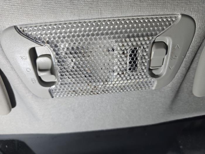 Citroen C1 1.2 PureTech 82 12V Sloopvoertuig (2015, Metallic, Zilvergrijs)