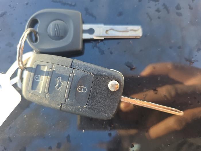 Seat Altea XL 1.6 Sloopvoertuig (2009, Zwart)