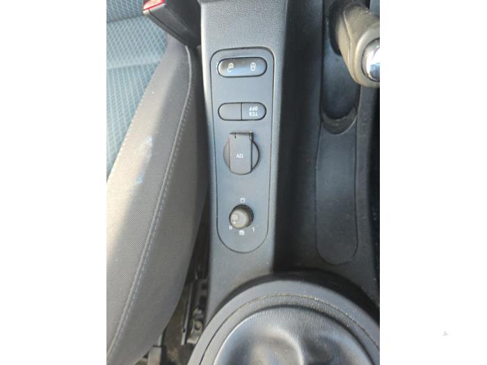 Seat Altea XL 1.6 Sloopvoertuig (2009, Zwart)