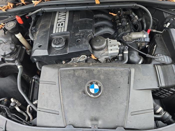 BMW 3 serie 320i 16V Sloopvoertuig (2008, Zwart)