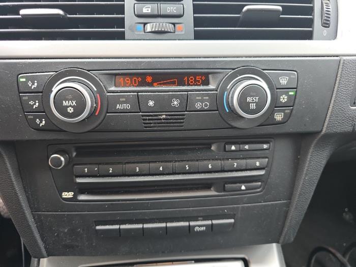 BMW 3 serie 320i 16V Sloopvoertuig (2008, Zwart)