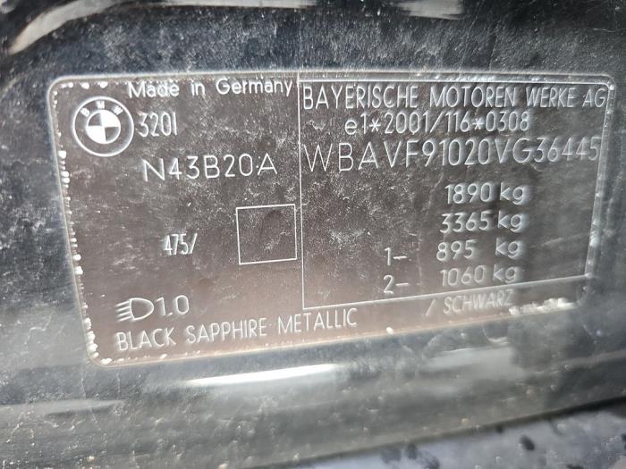 BMW 3 serie 320i 16V Sloopvoertuig (2008, Zwart)