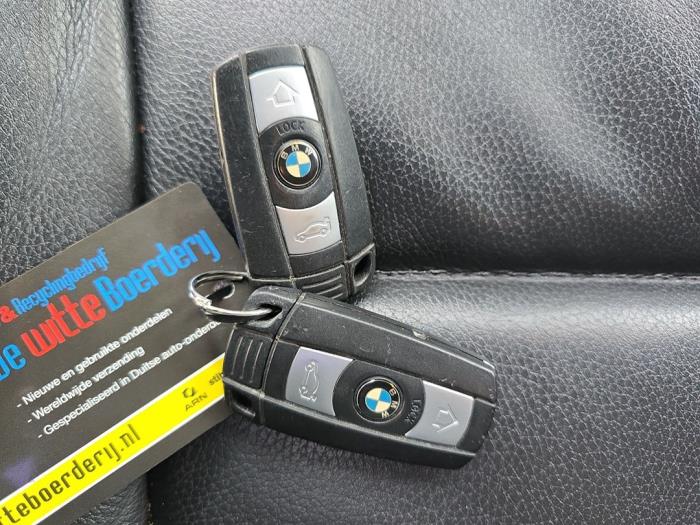 BMW 3 serie 320i 16V Sloopvoertuig (2008, Zwart)