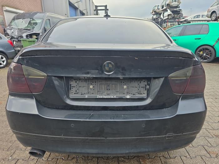 BMW 3 serie 320i 16V Sloopvoertuig (2008, Zwart)