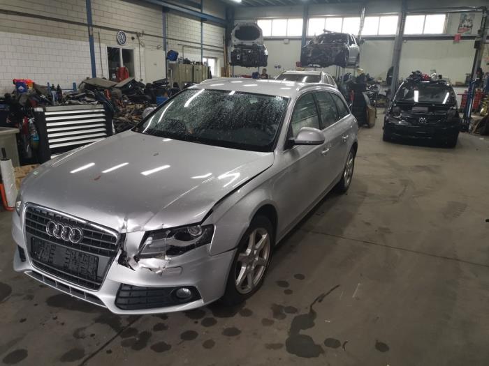 Audi A4 Avant 1.8 TFSI 16V Sloopvoertuig (2008, Metallic, Zilvergrijs)