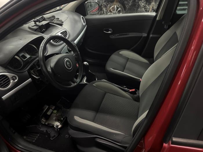 Renault Clio III 1.5 dCi FAP Sloopvoertuig (2011, Rood)