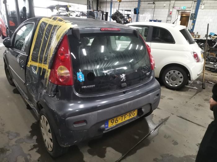 Peugeot 107 1.0 12V Sloopvoertuig (2006, Metallic, Muisgrijs)