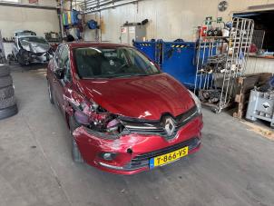 Renault Clio IV 0.9 Energy TCE 90 12V Sloopvoertuig (2017, Metallic, Rood)