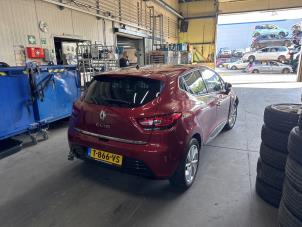 Renault Clio IV 0.9 Energy TCE 90 12V Sloopvoertuig (2017, Metallic, Rood)