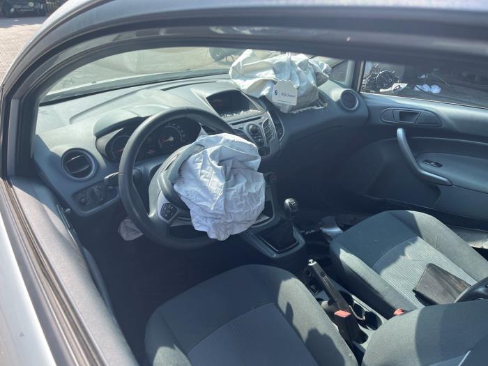 Ford Fiesta 6 1.25 16V Sloopvoertuig (2011, Wit)