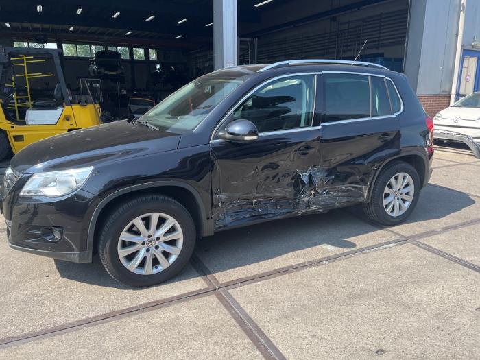 Volkswagen Tiguan 2.0 TSI 16V 4Motion Sloopvoertuig (2009, Zwart)