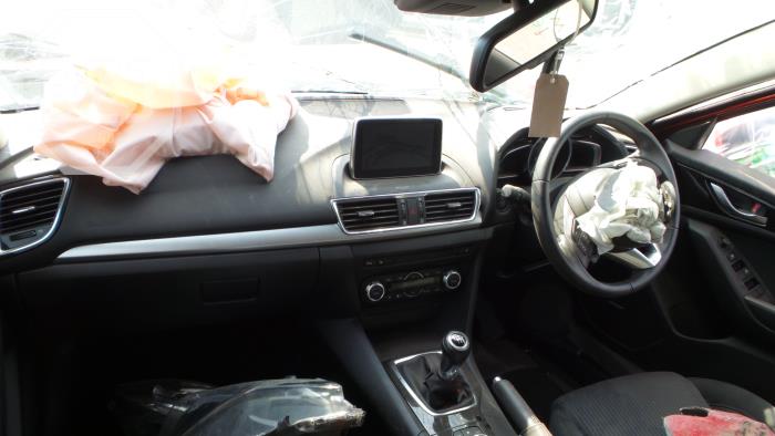 Mazda 3 2.2 SkyActiv-D 150 16V Sloopvoertuig (2015, Rood)