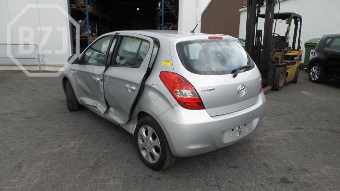 Hyundai i20 1.4i 16V Sloopvoertuig (2010, Zilver)