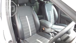 Ford Kuga Sloopvoertuig (2011, Roze)