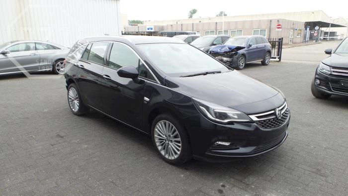 Opel Astra K Sports Tourer 1.4 Turbo 16V Sloopvoertuig (2018, Metallic, Blauw)