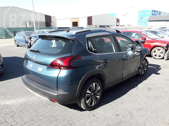 Peugeot 2008 1.6 Blue HDi 100 Sloopvoertuig (2017, Metallic, Groen)