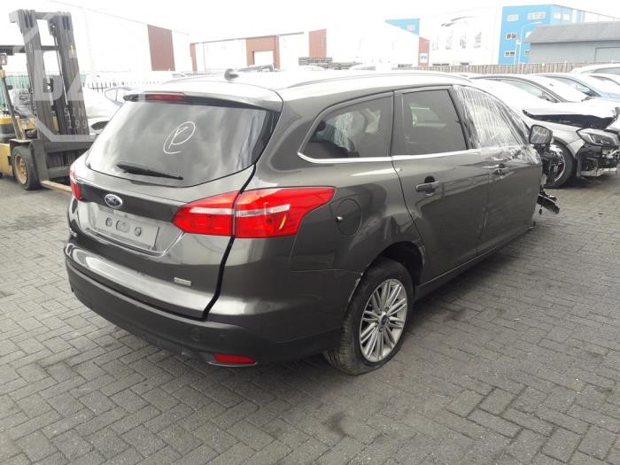 Ford Focus 3 Wagon 1.0 Ti-VCT EcoBoost 12V 140 Sloopvoertuig (2017, Donker, Grijs)