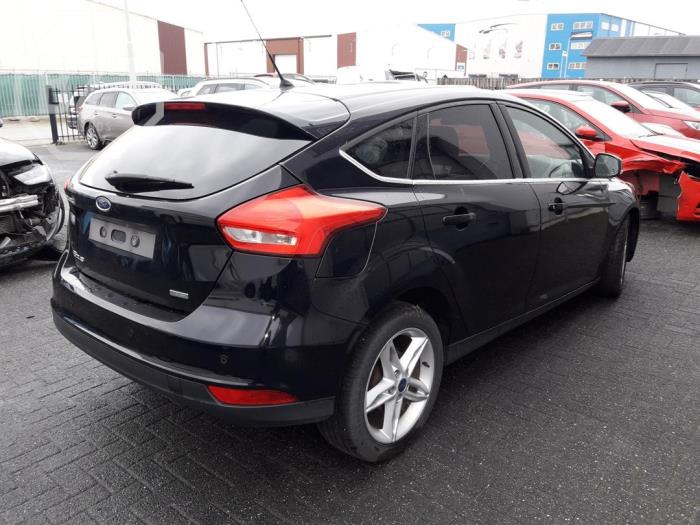 Ford Focus 3 1.0 Ti-VCT EcoBoost 12V 100 Sloopvoertuig (2016, Metallic, Zwart)