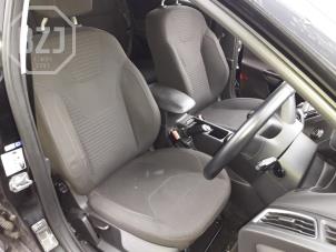 Ford Focus 3 1.0 Ti-VCT EcoBoost 12V 100 Sloopvoertuig (2016, Metallic, Zwart)