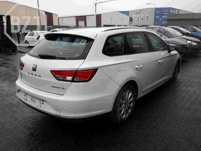 Seat Leon ST 1.6 TDI 16V Sloopvoertuig (2015, Wit)
