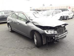 Volvo V60 I 2.0 D2 16V Sloopvoertuig (2017, Metallic, Grijs)