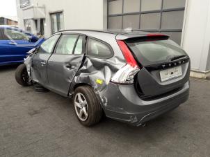 Volvo V60 I 2.0 D2 16V Sloopvoertuig (2017, Metallic, Grijs)