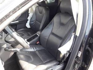 Volvo XC60 I 2.4 D3 20V Sloopvoertuig (2012, Metallic, Grijs)