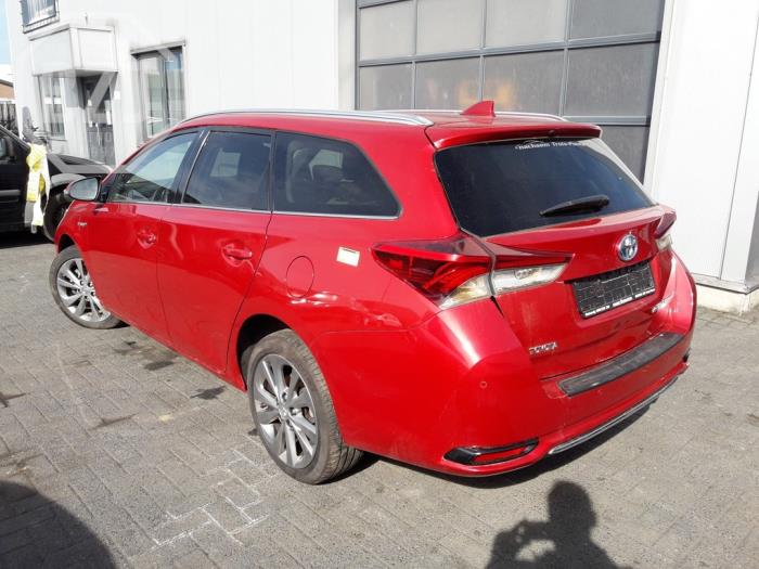 Toyota Auris Touring Sports 1.8 16V Hybrid Sloopvoertuig (2017, Metallic, Rood)