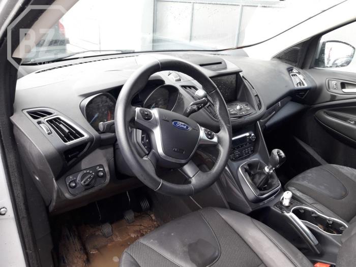 Ford Kuga II 2.0 TDCi 16V 150 4x4 Sloopvoertuig (2016, Metallic, Zilver)