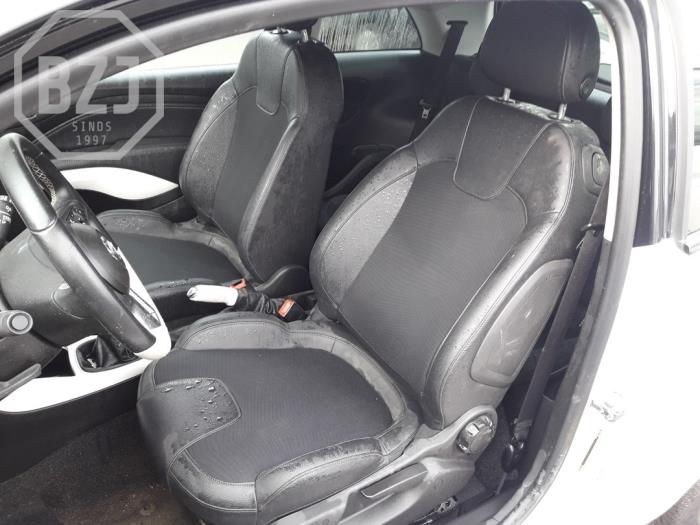 Opel Adam 1.2 16V Sloopvoertuig (2015, Wit)