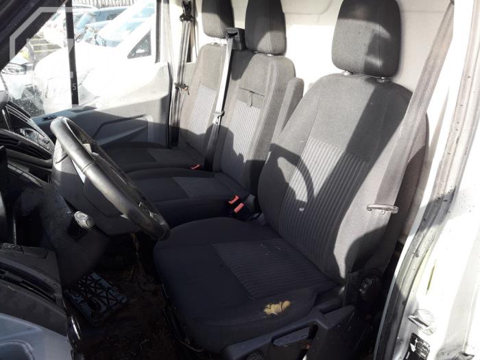 Ford Transit 2.0 TDCi 16V Eco Blue 130 Sloopvoertuig (2018, Metallic, Zilver)