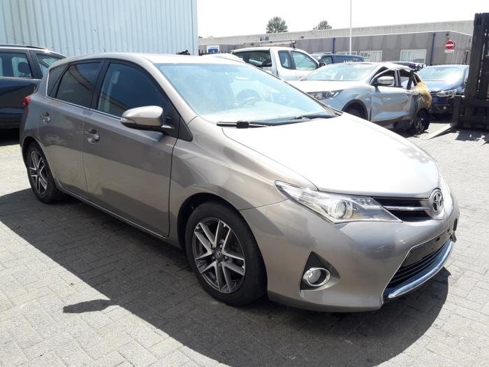 Toyota Auris (E18), Hatchback 5-drs, 2012 / 2019<br><small>1.4 D-4D-F 16V, Hatchback, 4Dr, Diesel, 1.364cc, 66kW (90pk), FWD, 1NDTV, 2012-10 / 2019-03, NDE180L-DH; NDE180R-DH</small>