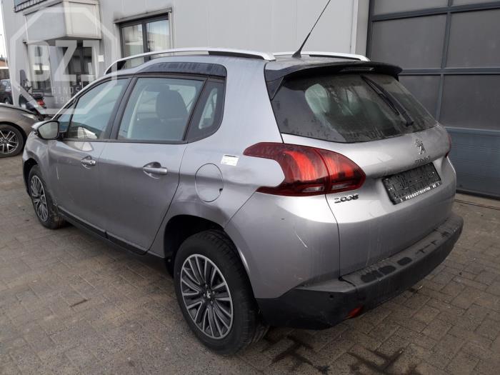 Peugeot 2008 1.2 12V e-THP PureTech 110 Sloopvoertuig (2018, Metallic, Grijs)